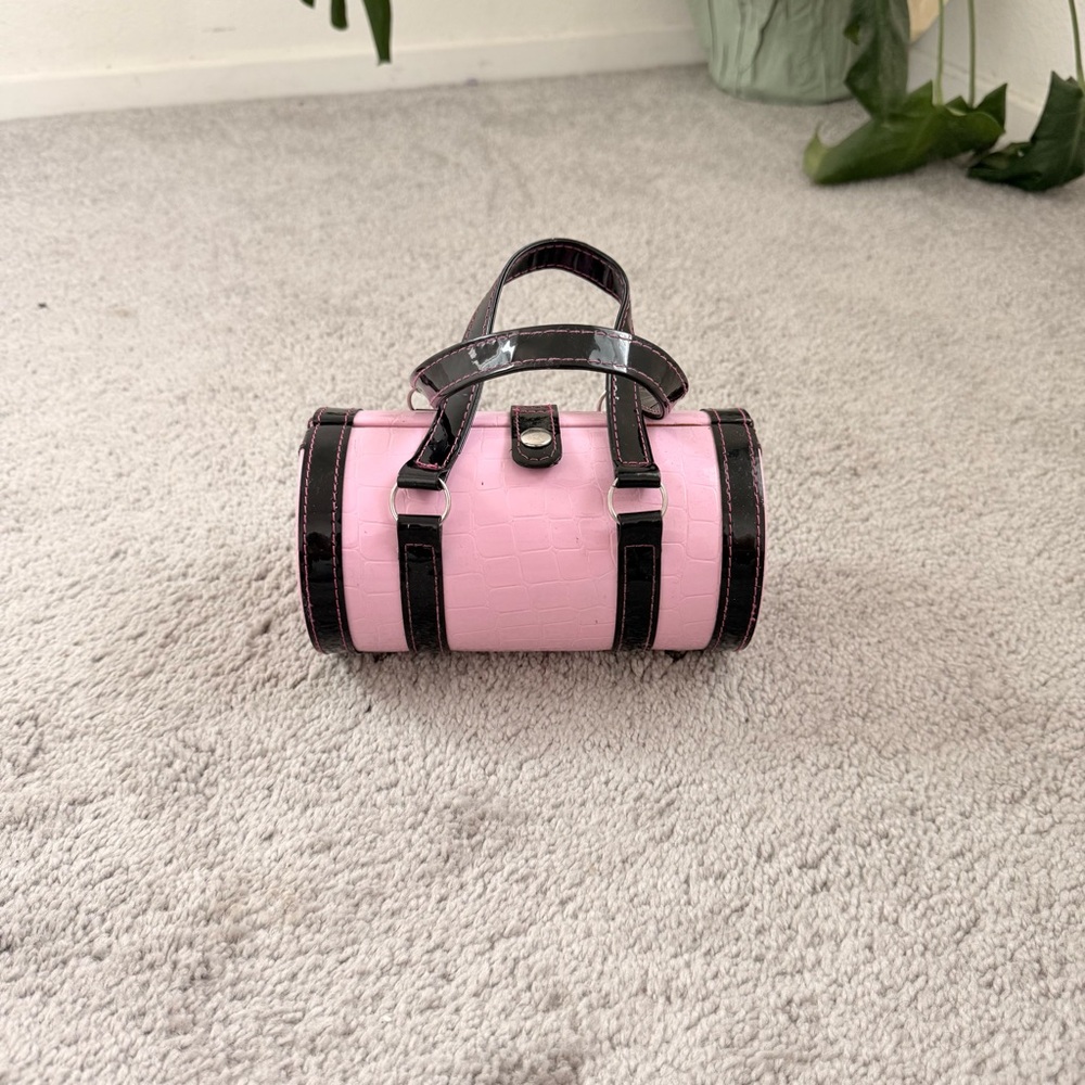 00s Y2K mini barrel purse faux leather pink and black